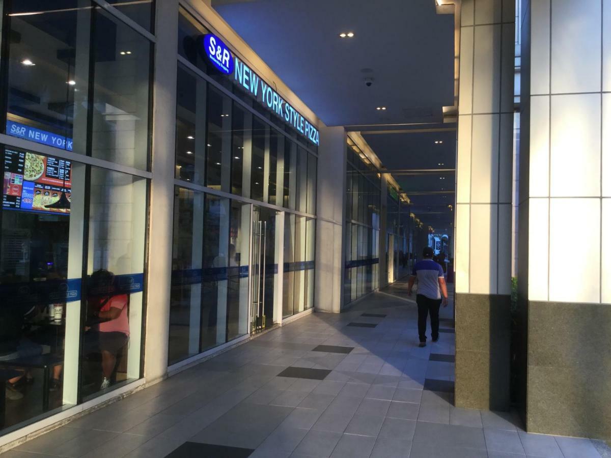 Newport City Condo Near Manila Airport Terminal 3 Exterior foto